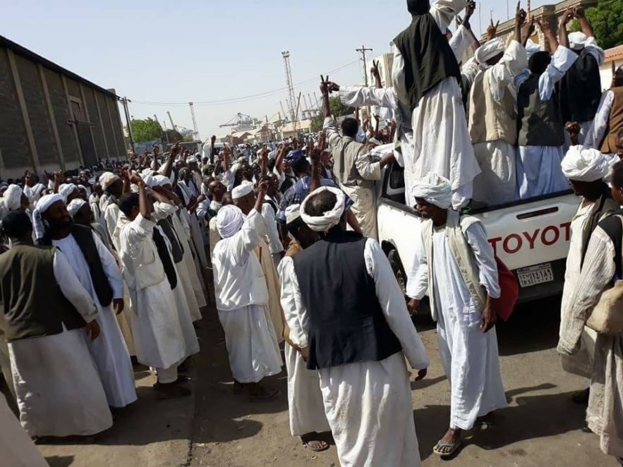 عمال الشحن بميناء بورتسودان يضربون عن العمل . 1 مايو 2018