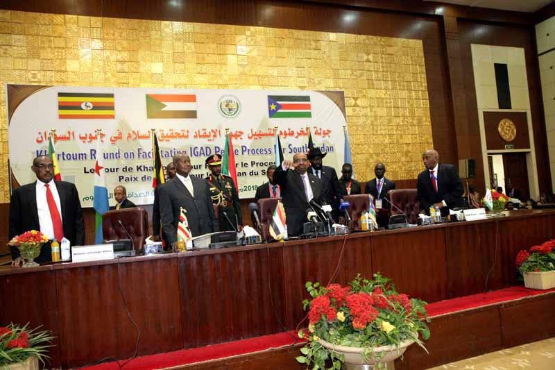 موسيفيني يوجه مخابراته بالتنسيق مع السفارة السودانية لاستعادة السيارات المنهوبة الجلسة الافتتاحية لمفاوضات السلام في جنوب السودان . صورة ل (سونا)