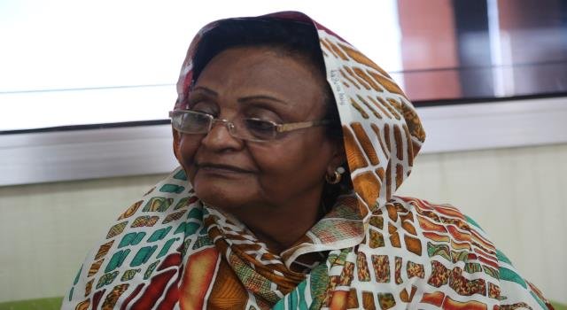 السقطة العنصرية لرئيسة منظمة لا لقهر النساء (إحسان فقيري) إحسان فقيري