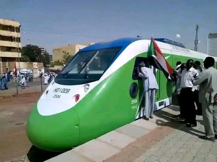 ”قطار العودة“ يربط عطبرة بالخرطوم ومدير السكة الحديد يعلن انطلاق التعافي الاقتصادي