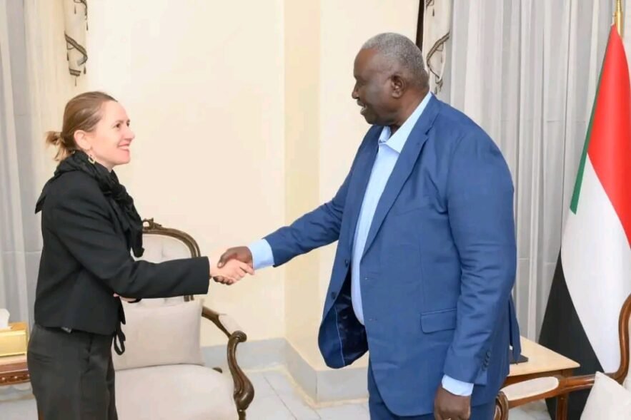 عقار يبحث مع ”أطباء بلا حدود“ الأولويات الإنسانية ويعلن عودة مقر المنظمة للخرطوم