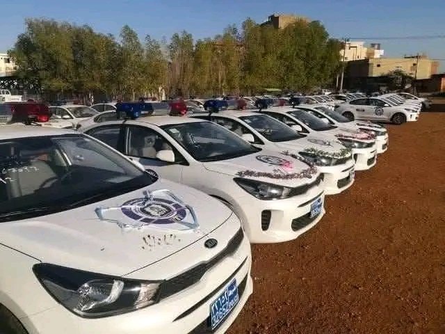 شرطة الخرطوم تدشن أسطولاً جديداً من سيارات ”النجدة“ لتعزيز أمن الولاية
