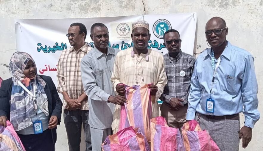 تدشين توزيع سلال غذائية لـ 400 أسرة نازحة بمدينة الأبيض