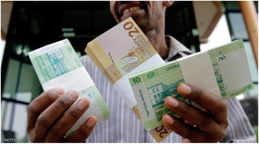 فيما الجلبة والجنيه قد إنهار أصلاً بمقدم الإنقاذ؟