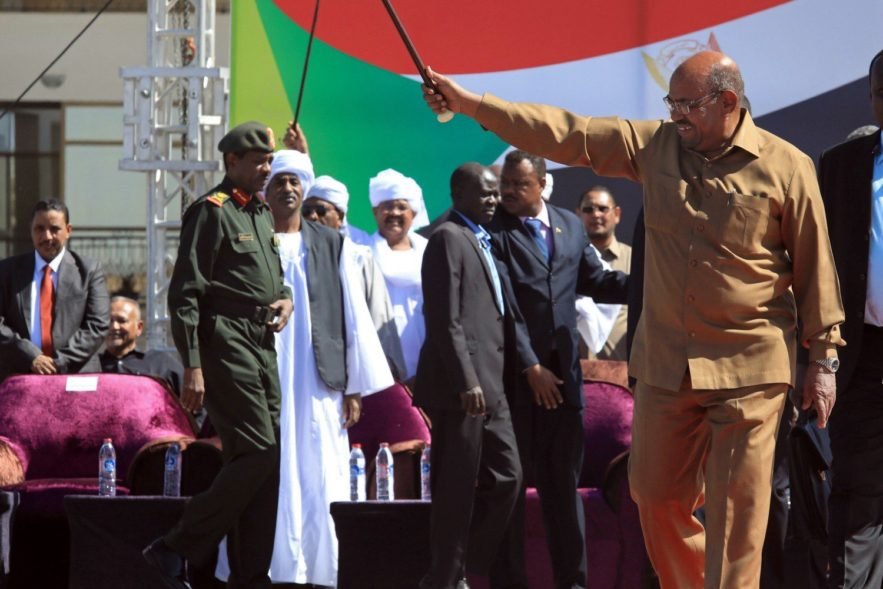 الرئيس السوداني عمر البشير يخاطب أنصاره في الخرطوم في 9 يناير 2019 . صورة ل (أ ف ب)