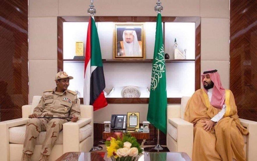 نائب رئيس المجلس العسكري السوداني محمد حمدان "حميدتي" يلتقي ولي العهد السعودي محمد بن سلمان في جدة ، 24 مايوً 2019 . صورة (واس)