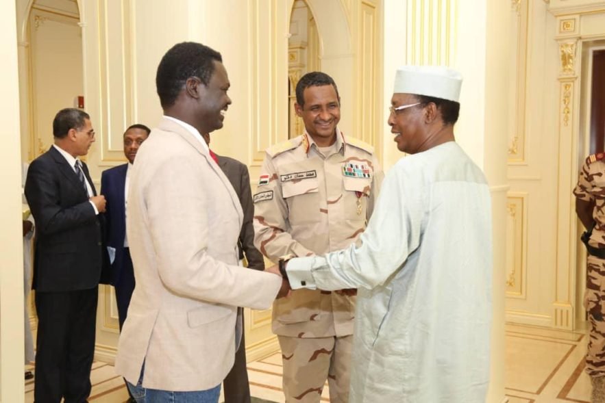 لقاء جمع نائب رئيس المجلس العسكري محمد حمدان (حميدتي) مع رئيس حركة تحرير السودان مني مناوي بوساطة الرئيس التشادي إدريس دبي