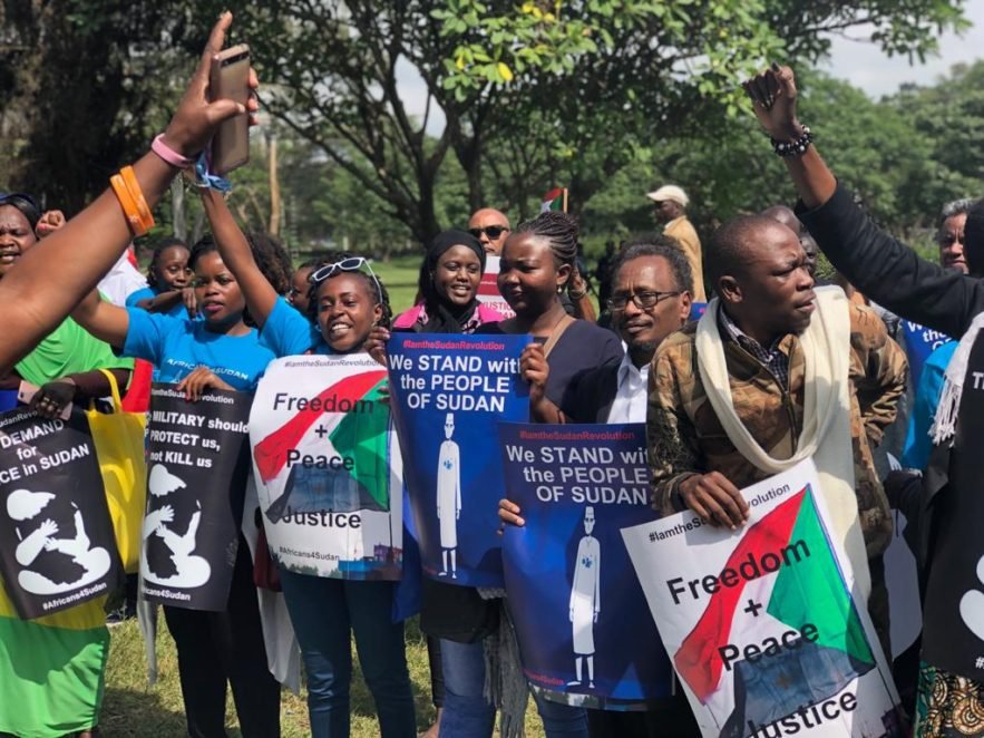 وقفة احتجاجية في نيروبي للتضامن مع الثورة السودانية . 19 يونيو 2019 (صوت الهامش)