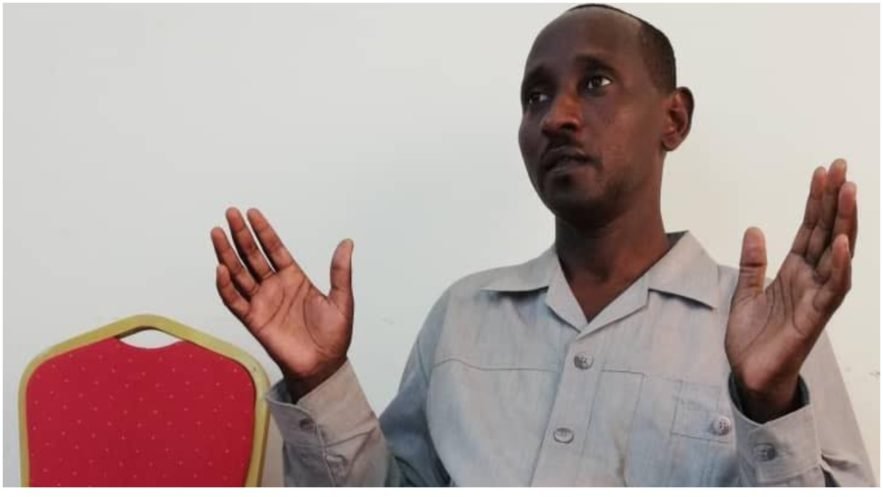 يوسف أبوكيلو بعد اطلاق سراحه من الأسر لـ”صوت الهامش”: حملنا السلاح مُجبرين بسبب الظُلم يوسف ابو كيلو