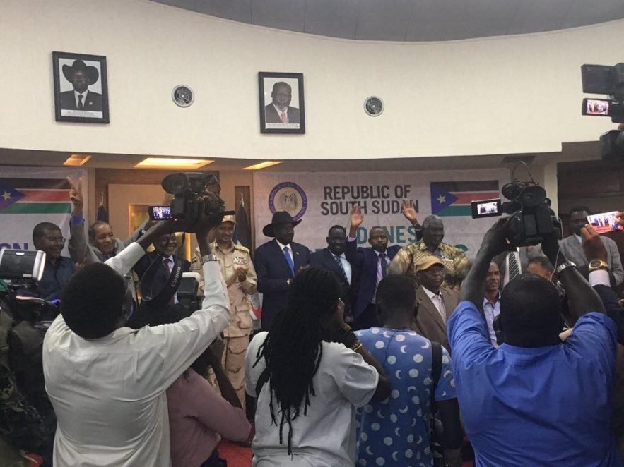 رئيس جنوب السودان يشهد توقيع اتفاق إعلان المبادئ بين الأطراف السودانية في جوبا 11 سبتمبر 2019