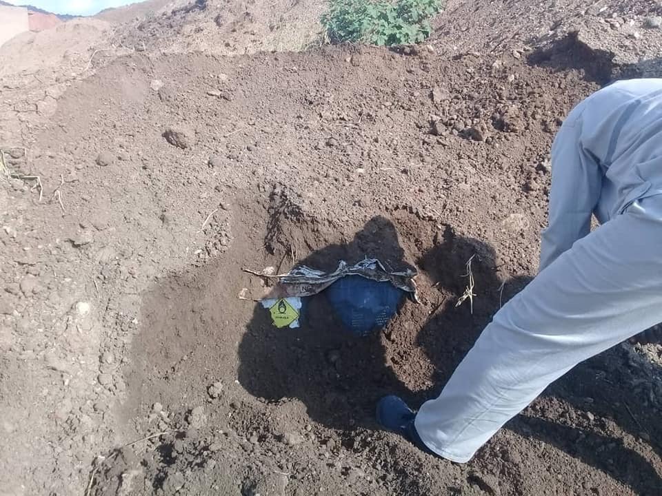 مواد من السيانيد مدفونة تحت الأرض وتم استخراجها من قبل مواطنيين بمنطقة الجغرور بولاية جنوب كردفان