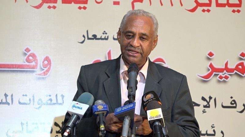 وزير الثقافة والاعلام فيصل محمد صالح