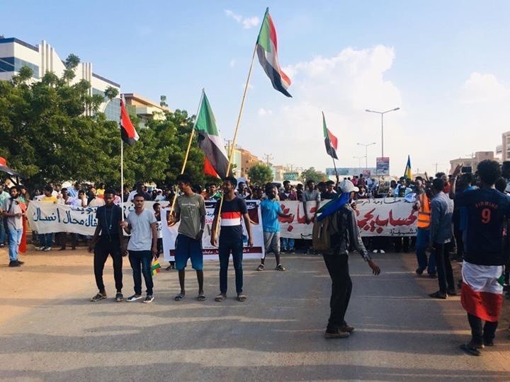 تظاهرات في العاصمة السودانية في ذكري أكتوبر