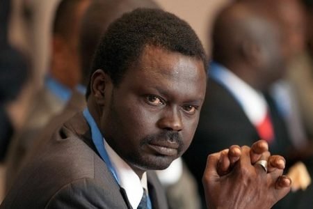 تحرير السودان بقيادة مناوى تجمد جميع أنشطتها بمناطق سيطرة الدعم السريع رئيس حركة جيش تحرير السُودان مني اركو مناوي