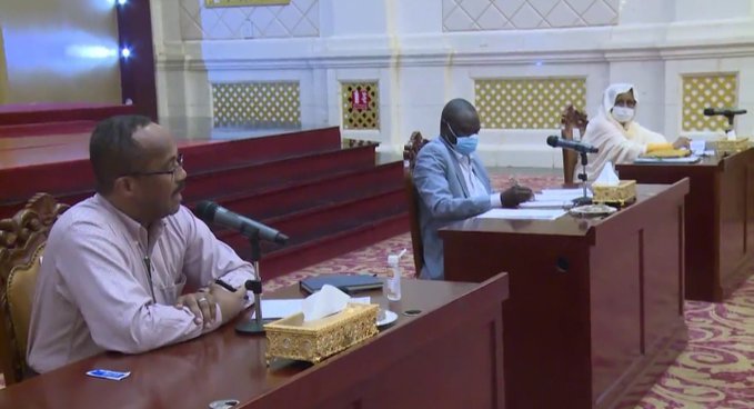 اجتماع اللجنة العليا للطوارئ الصحية بالسودان