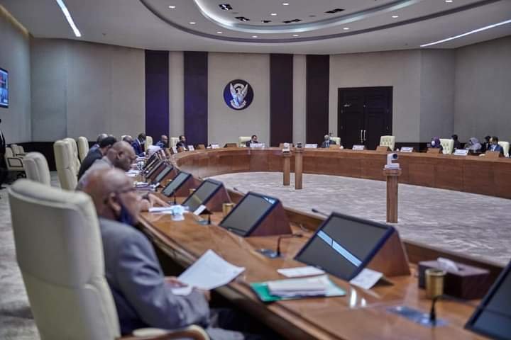 حميدتي وكباشي يبدأن زيارة رسمية إلى اسمرا وجوبا مجلس الوزراء السوداني