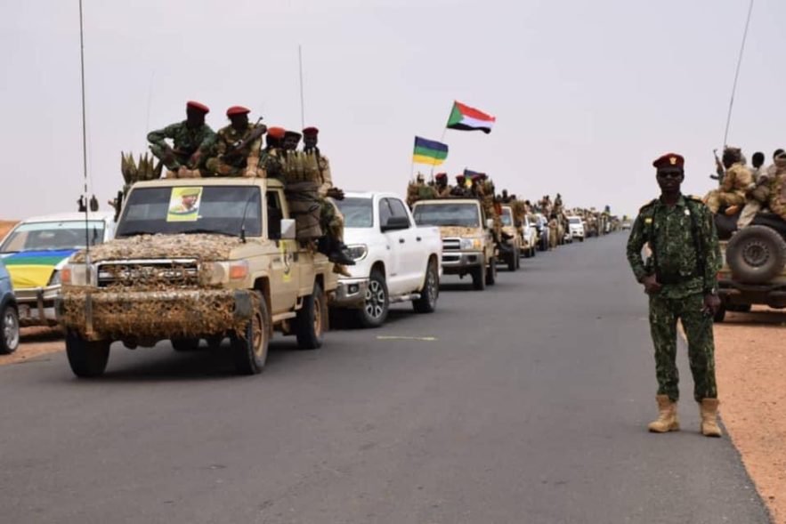 لجنة الترتيبات الأمنية تعلن انطلاقة دورة تدريبة لقوة حفظ الأمن بدارفور قوات تتبع لحركة تحرير السودان (مناوي) لدي وصولها مدينة الفاشر