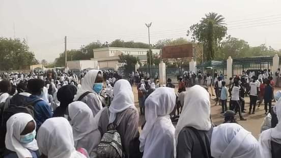 السلطات تعلق الدراسة بمدارس جنوب دارفور جراء تصاعد الاحتجاجات المناهضة لإرتفاع الأسعار