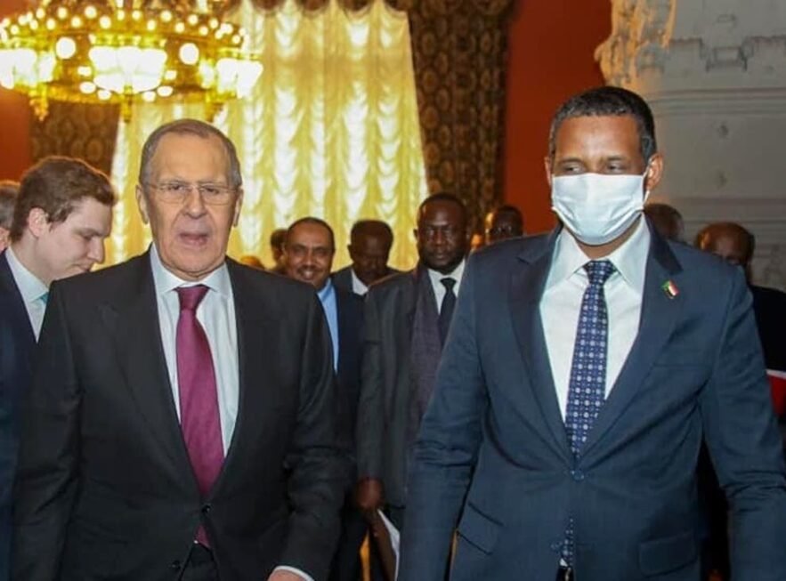 نيويورك تايمز : روسيا كثفت شراكتها مع “حميدتي” من أجل الذهب والقاعدة البحرية