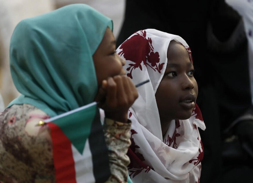 منظمة حقوقية : عنصرية النخب العربية ضد الأفارقة السُود لا تزال مستمرة بالسودان