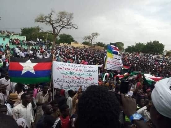 مقتل سبعة متظاهرين برصاص الأمن والأطباء يهددون بالإضراب الشامل