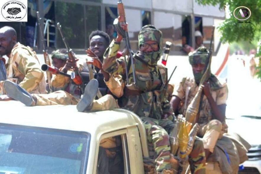 توعدت من يستهدفها القوة المشتركة تأمن قافلة مساعدات