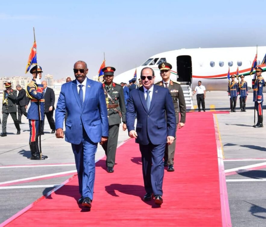 السيسي يوجه تسهيل إجراءات اقامة السودانيين فى مصر
