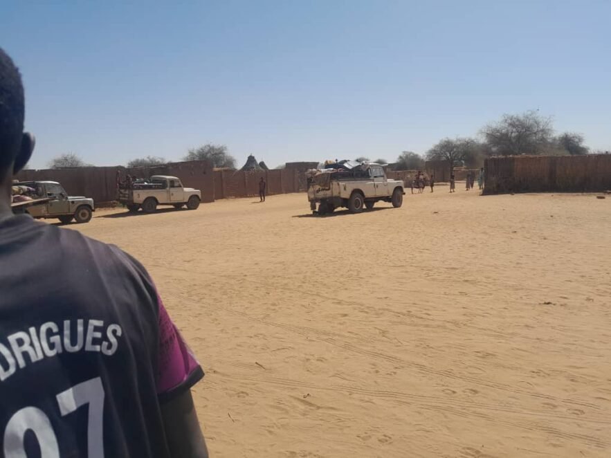 قوات الدعم السريع تهاجم وتحرق قرى غرب الفاشر وموجة نزوح جماعى