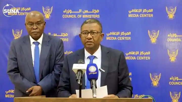 برئاسة كامل.. مجلس الوزراء يجيز موازنة 2026 ويناقش مبادرة الحكومة للسلام