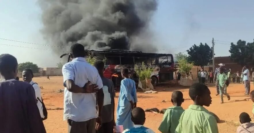 حريق مفاجئ يلتهم بصًا سياحيًا بأم روابة وخسائر تُقدَّر بـ ”80“ مليون جنيه