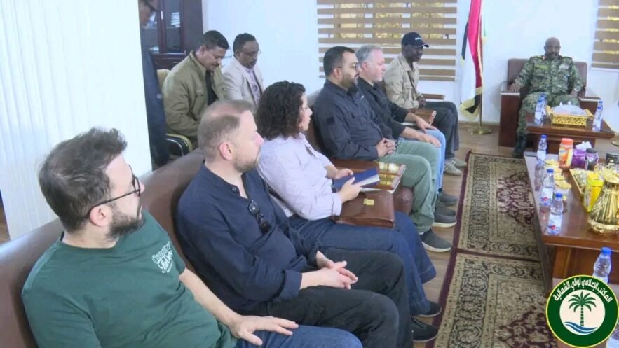 وفد إعلامي تركي يبدأ مهمة ميدانية لتوثيق الأوضاع الإنسانية بمعسكر العفاض