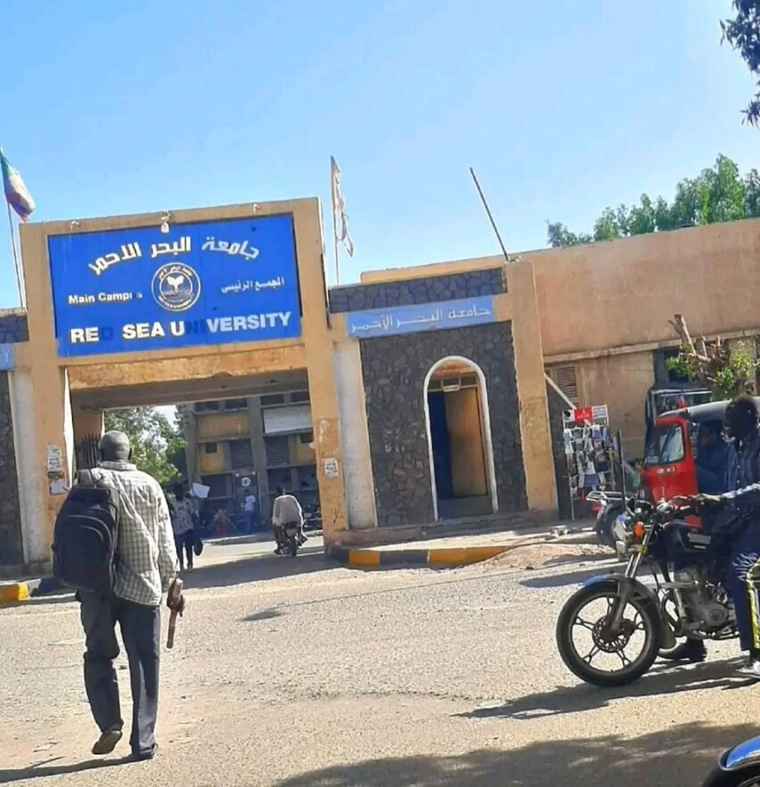 أزمة إنسانية تهدد طلاب دارفور بعد قرار إخلاء داخليات البحر الأحمر