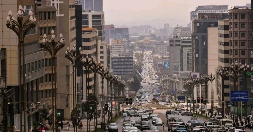 إثيوبيا تُلغي اعتماد صحفيي ”رويترز“ وسط تقارير عن كشفها ملفات دعم المليشيا