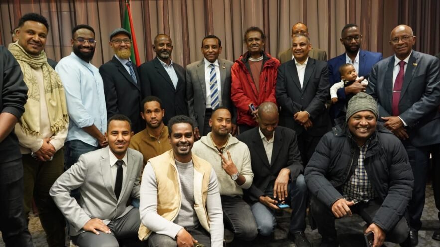 رئيس الوزراء يستعرض جهود إعمار السودان أمام الجالية في ميونيخ