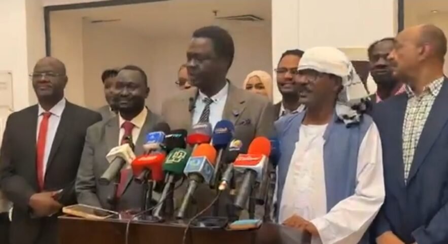 الكتلة الديمقراطية تبحث تكوين المجلس التشريعي وإجازة نظامها الأساسي الجديد