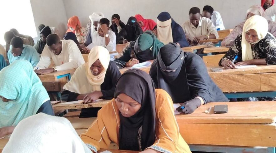 جامعة الجنينة تبدأ امتحانات كلية الاقتصاد بمدينة ”أدري“ التشادية