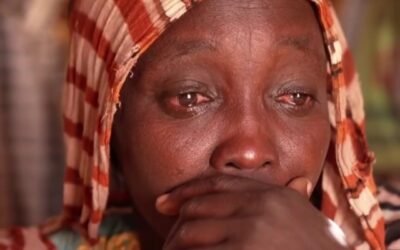 فتحية ضيف الله نازحة من مخيم زمزم تبحث عن ابناءها/ اللجنة الدولية للصليب الأحمر